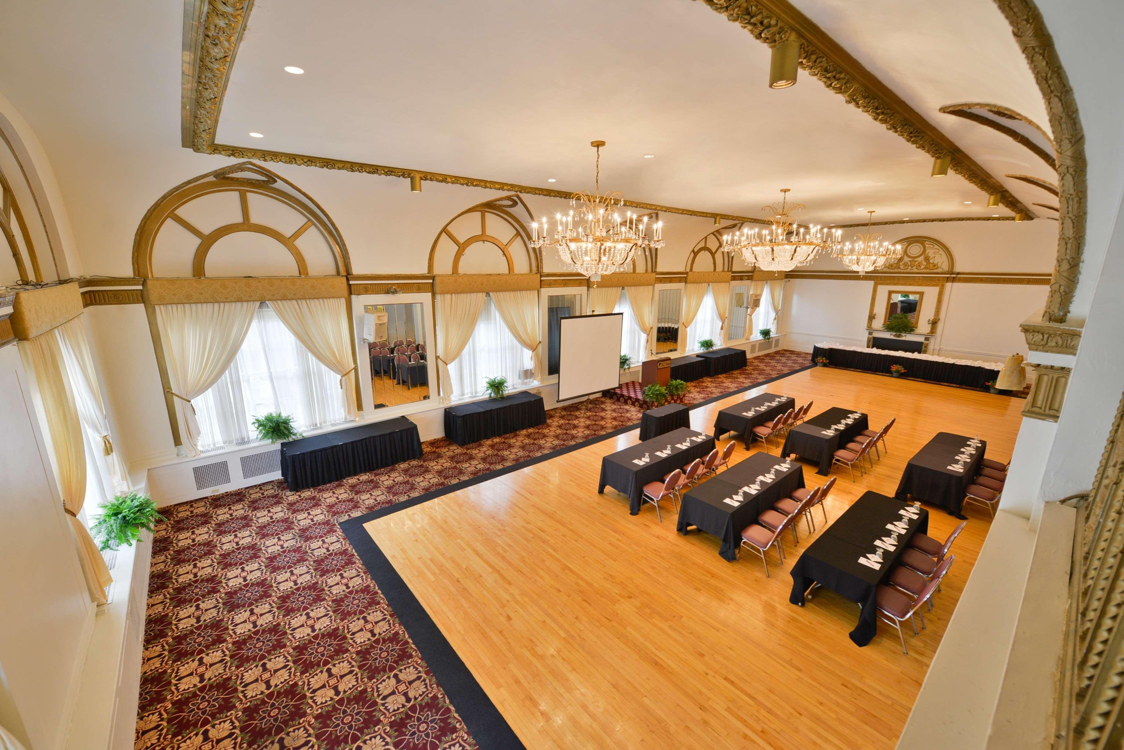 Best Western Plus Sidney Lodge Exterior foto
